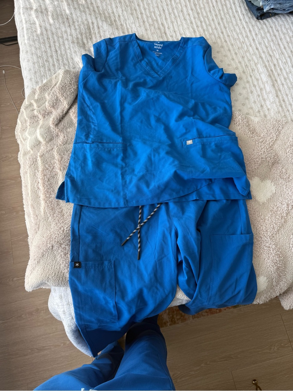 WonderWink Women's Scrub Top and Drawstring Jogger - Royal Blue